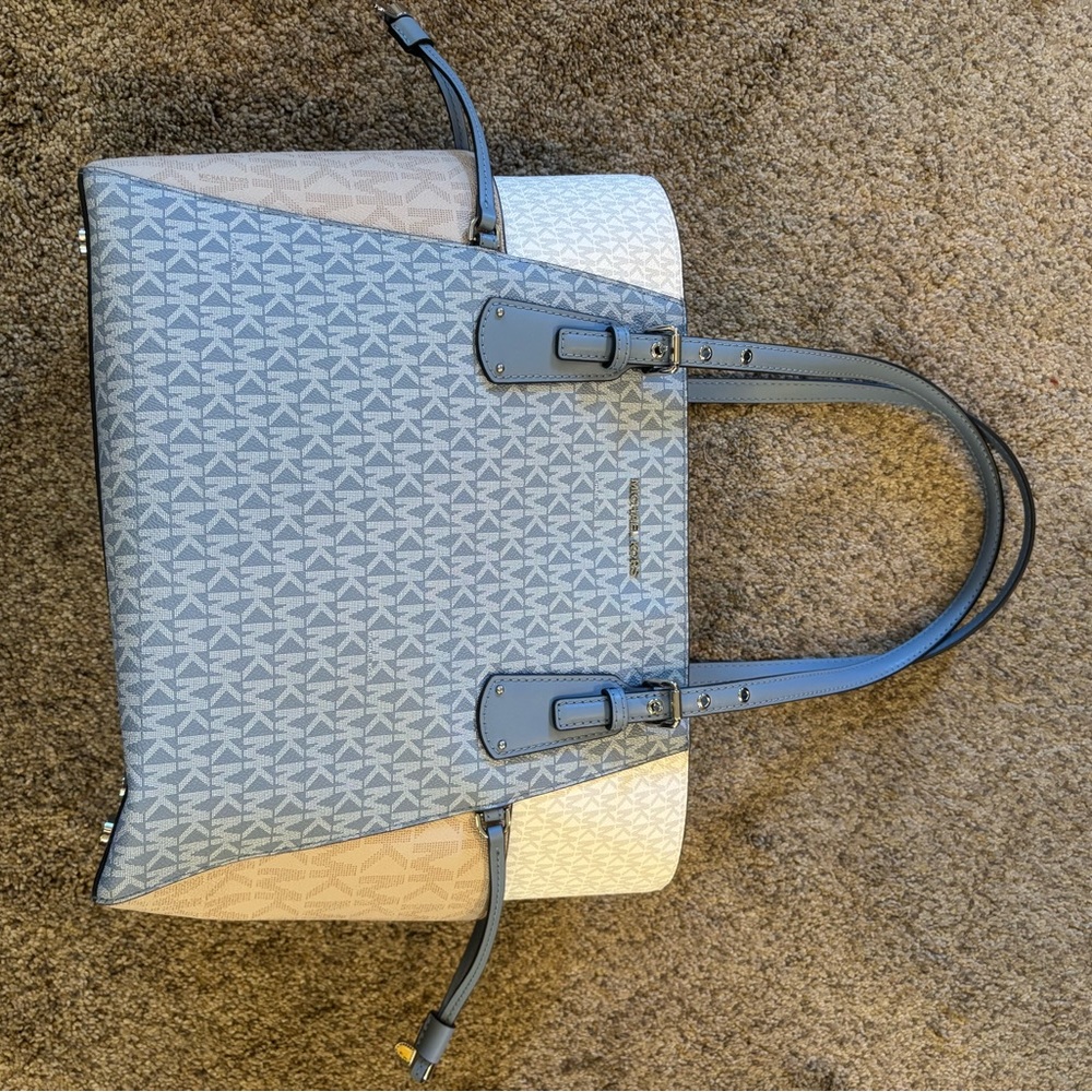 Elegant Blue Women's Handbag